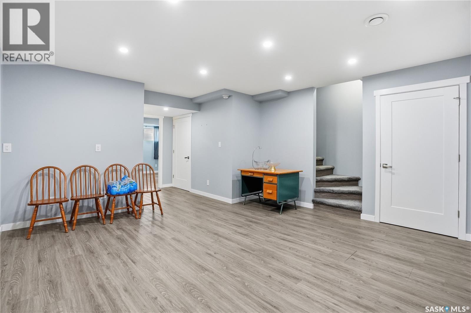 #4521 E Keller AVENUE - 33