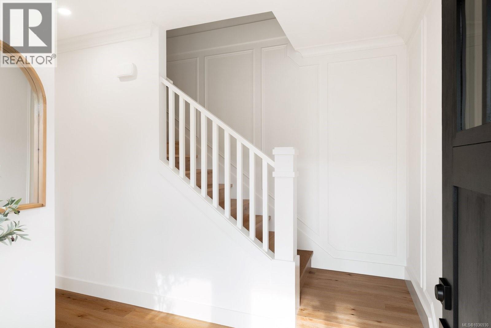 9356 East Saanich Rd - 22