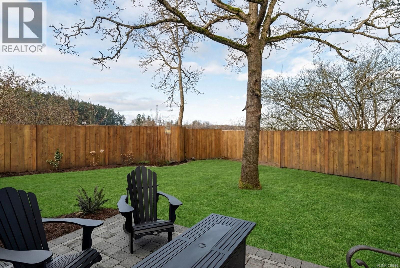 9356 East Saanich Rd - 49