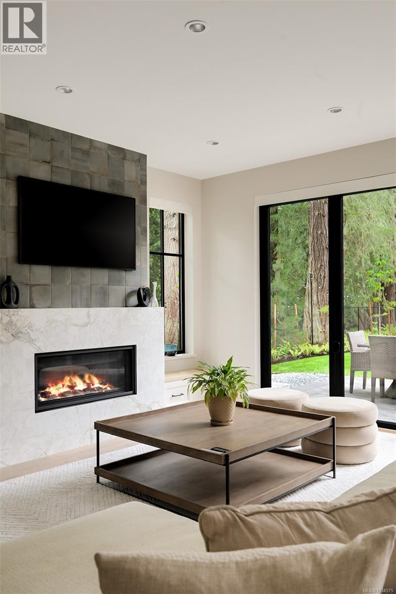  5157 Del Monte Avenue, Saanich