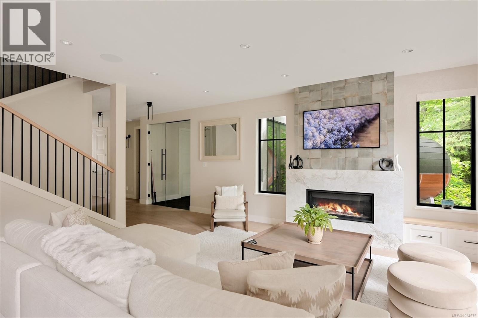  5157 Del Monte Avenue, Saanich