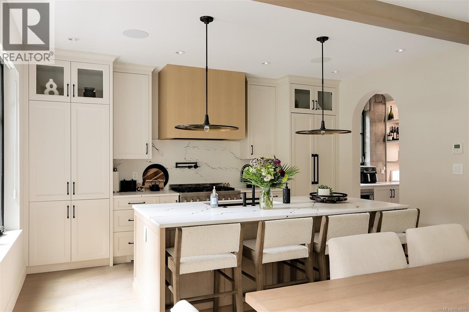  5157 Del Monte Avenue, Saanich