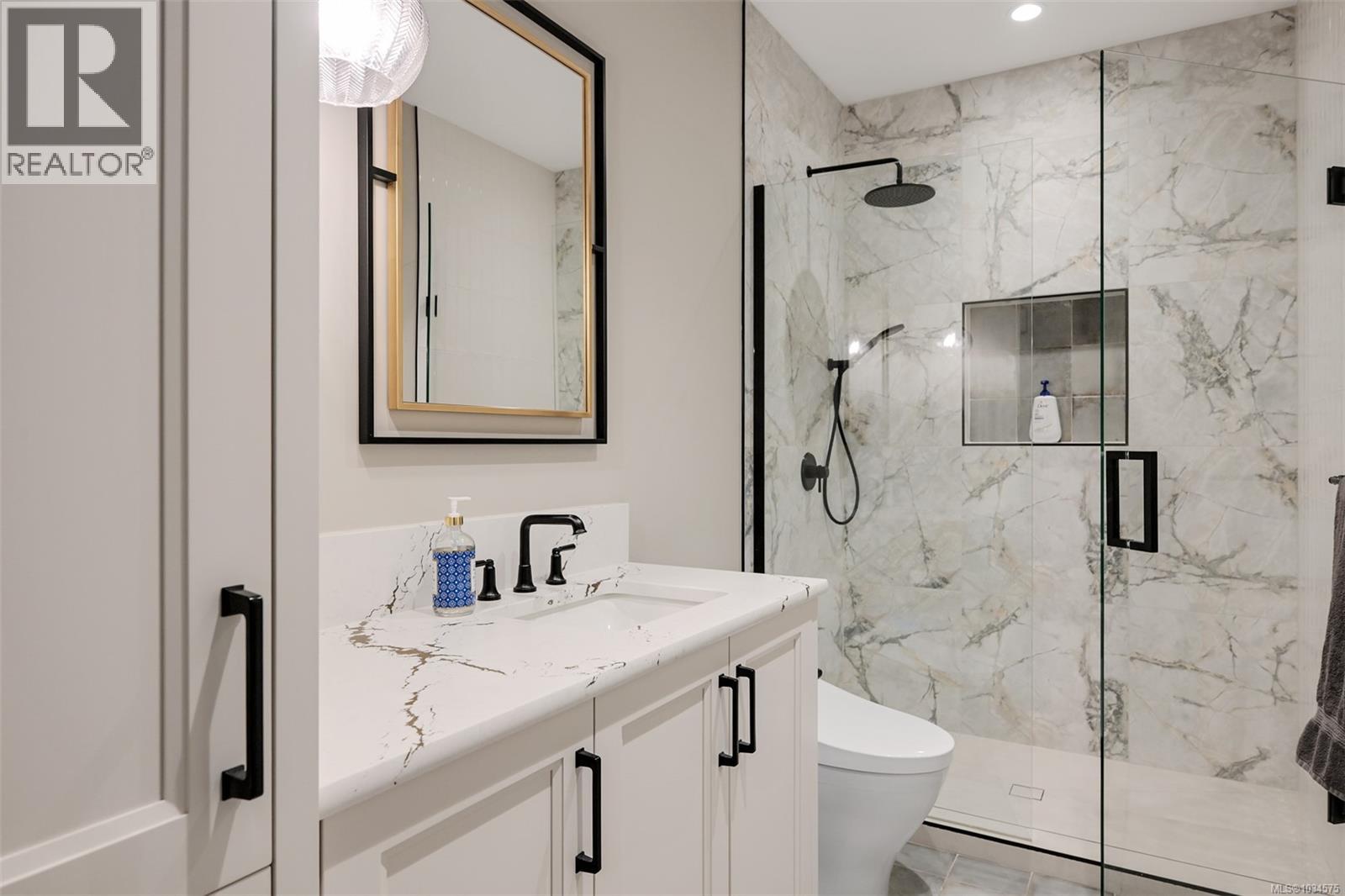  5157 Del Monte Avenue, Saanich