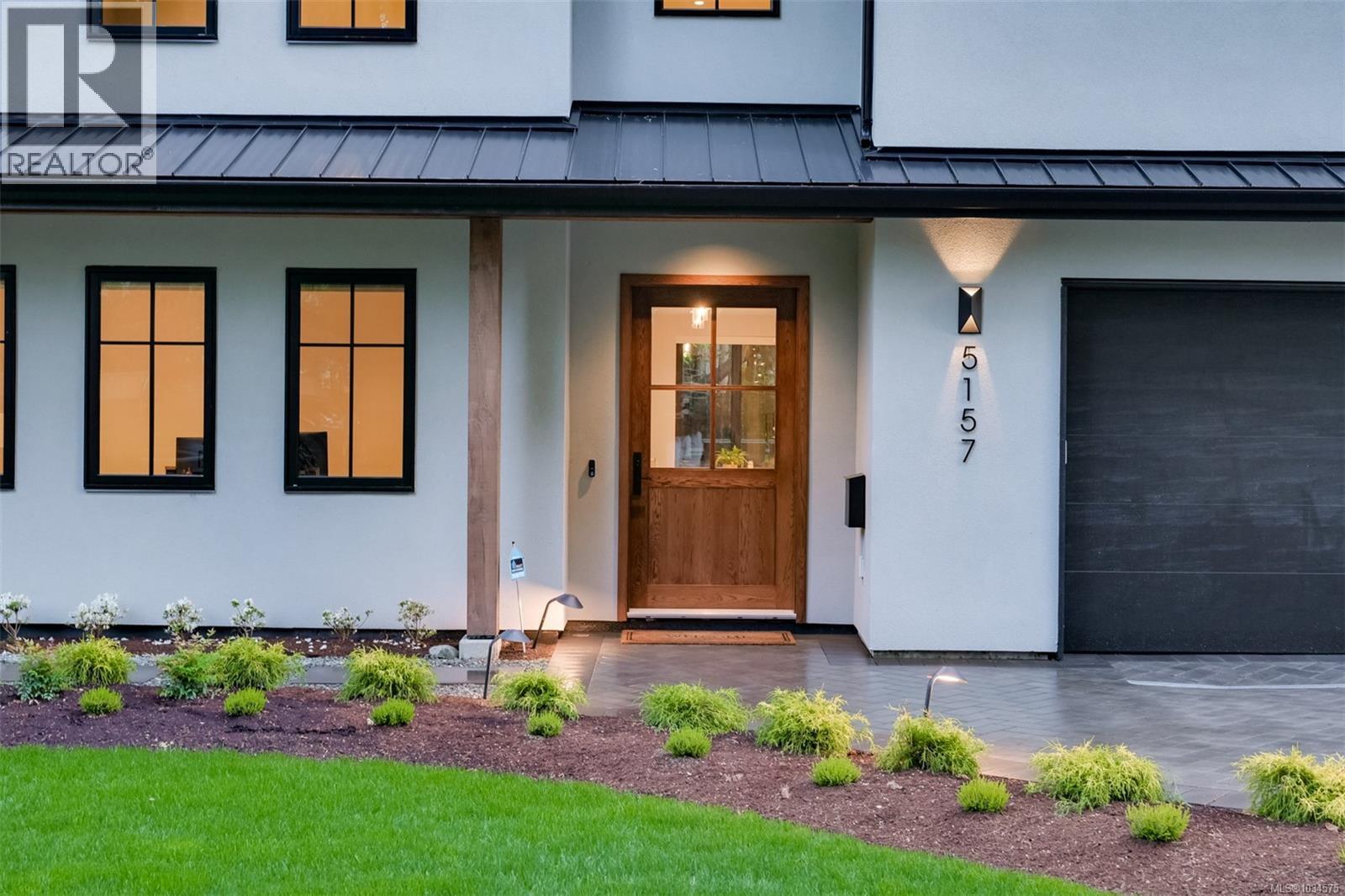  5157 Del Monte Avenue, Saanich