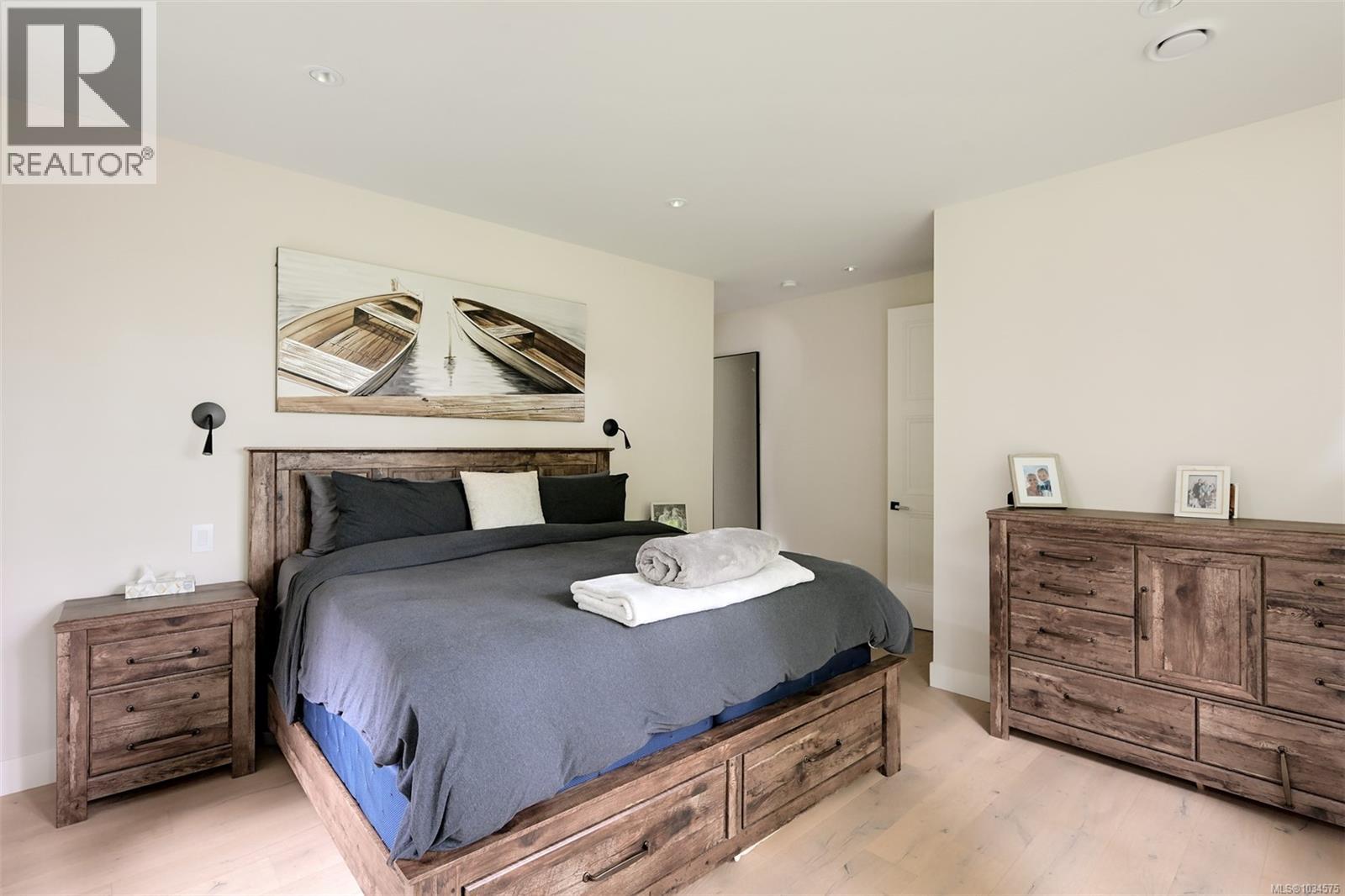  5157 Del Monte Avenue, Saanich