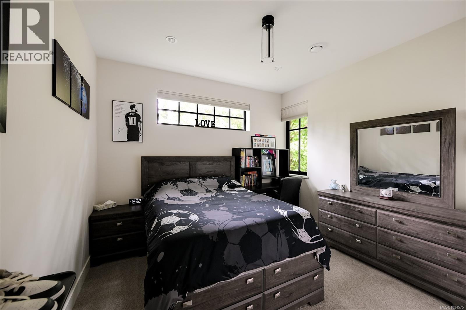  5157 Del Monte Avenue, Saanich