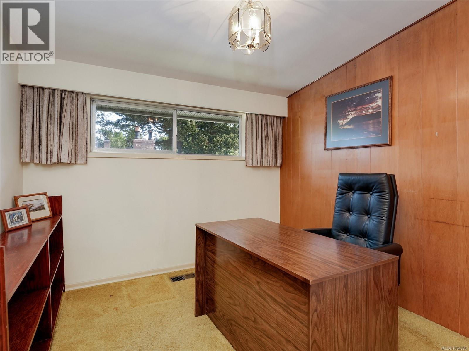 2041 Ferndale Rd - 11