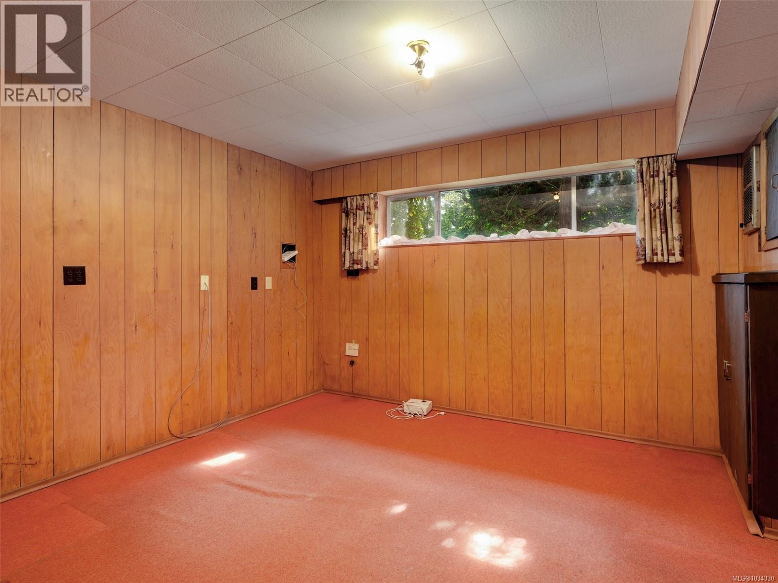 2041 Ferndale Road, Saanich
