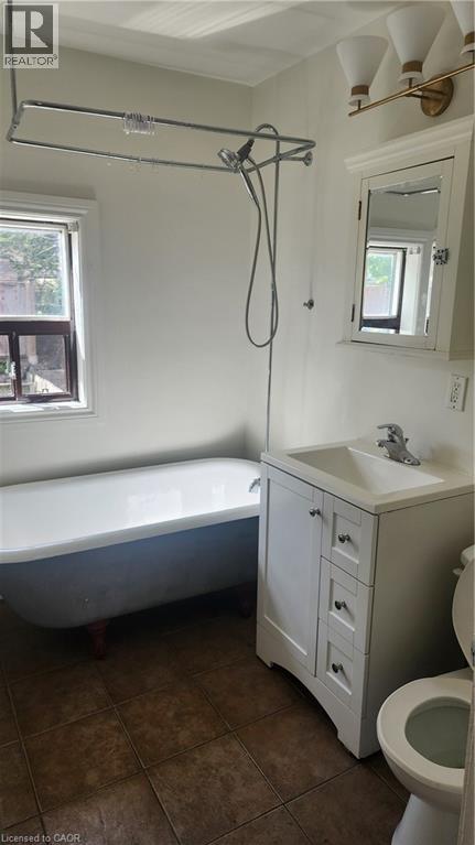 85 OXFORD Street, Hamilton, Ontario, L8R2W9 — Photo 2