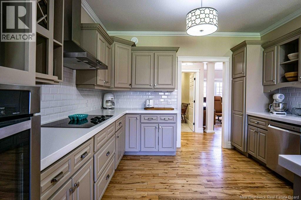 90 MacLean Court - 15