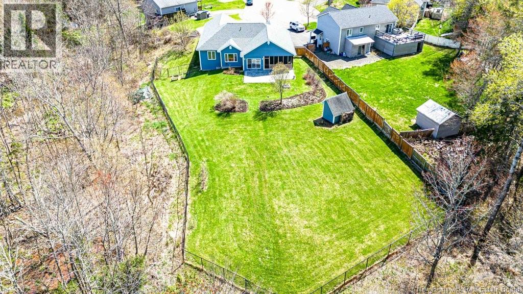 90 MacLean Court - 41
