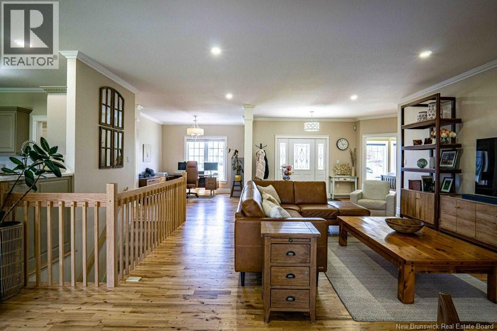 90 MacLean Court - 6