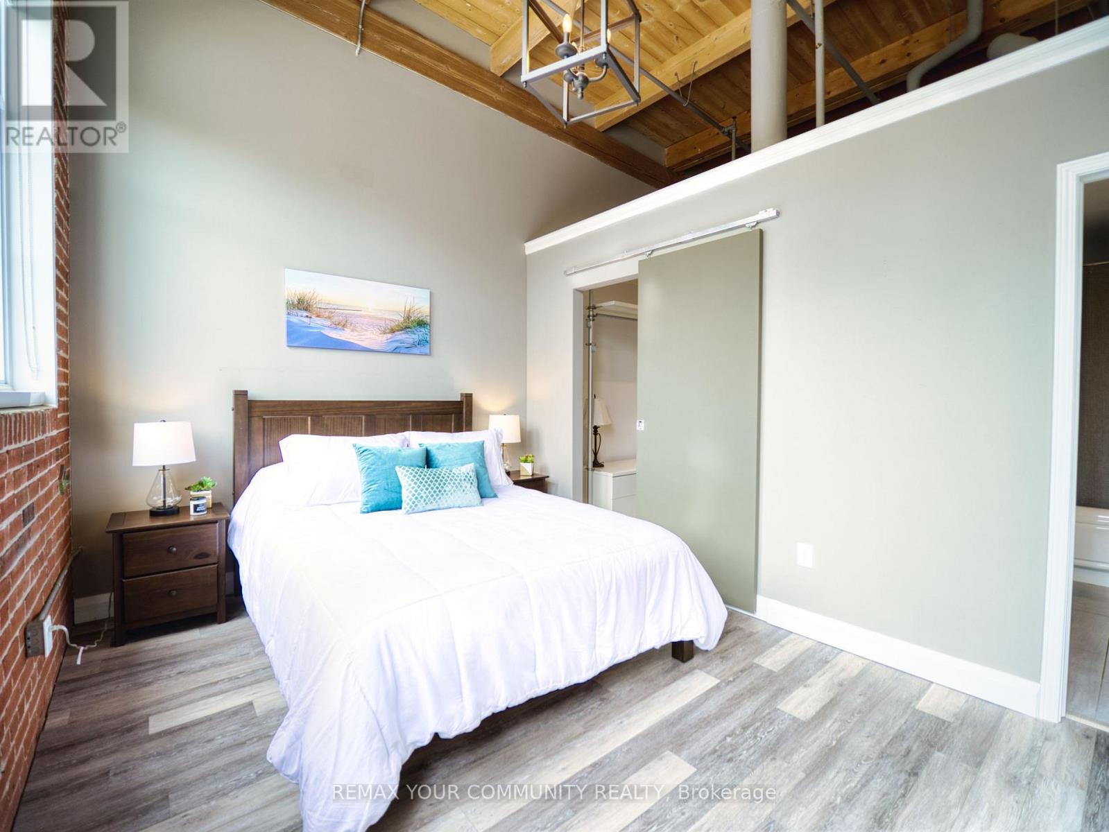 #302 543 TIMOTHY STREET - 12