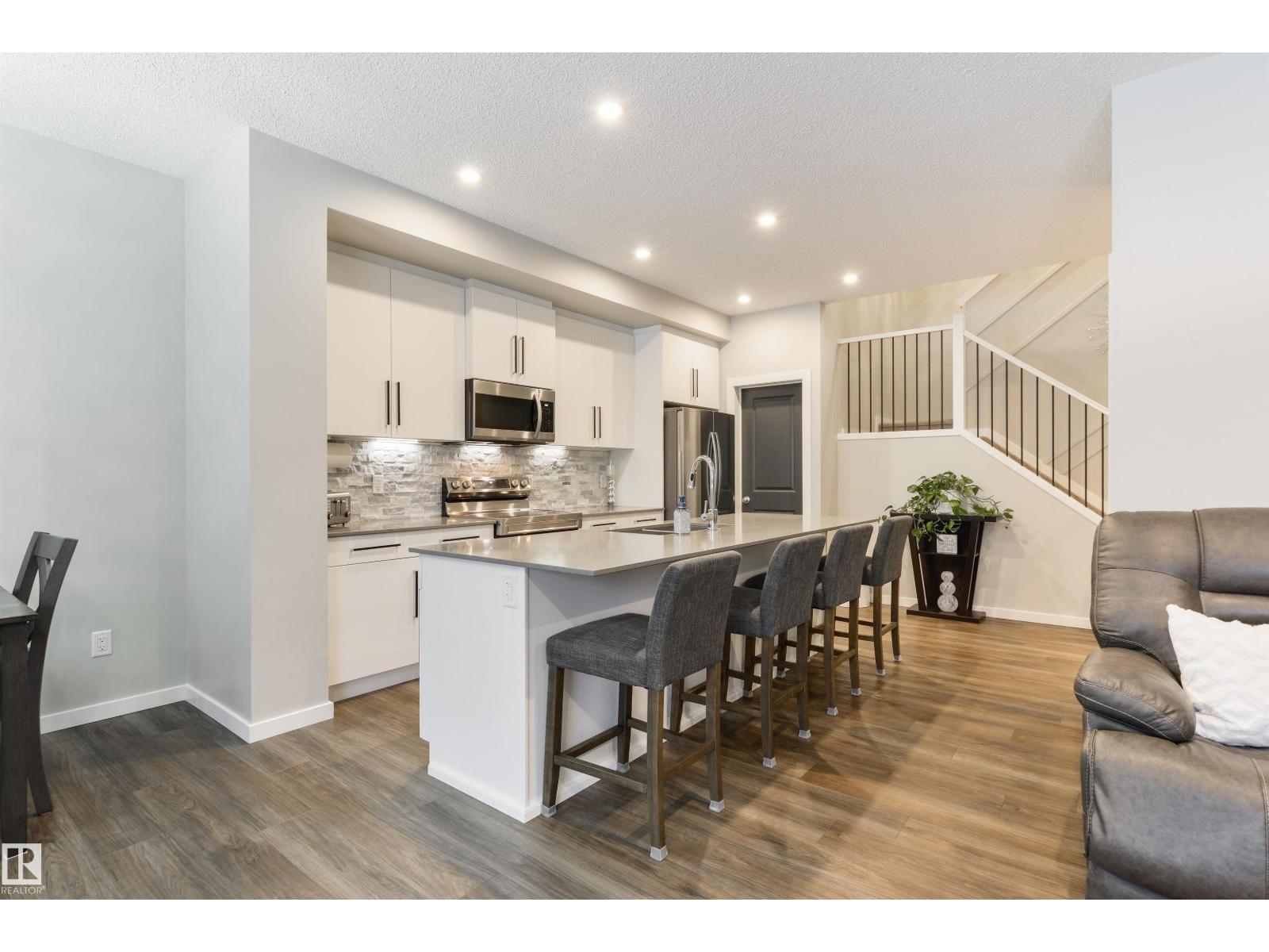 27 PROSPECT PL - 7