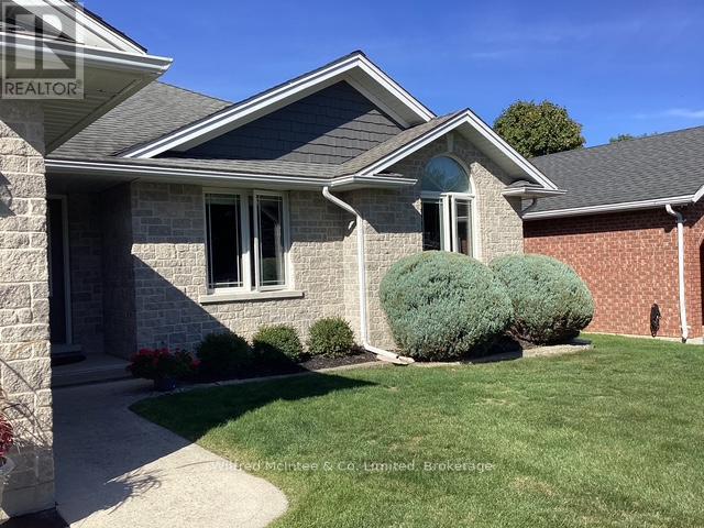 230 4TH STREET CRESCENT - 30