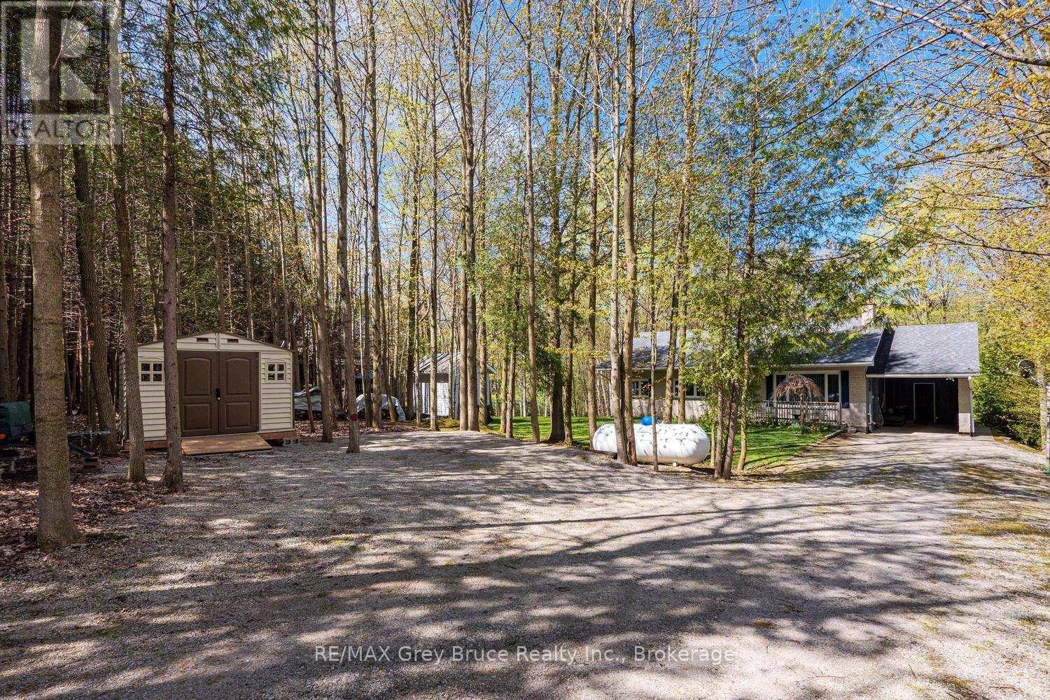 113 GOLDEN POND DRIVE - 40