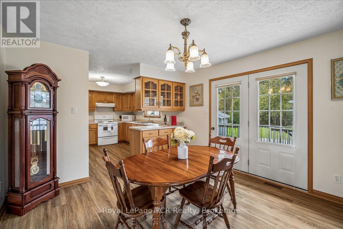30 PINE TREE DRIVE - 12