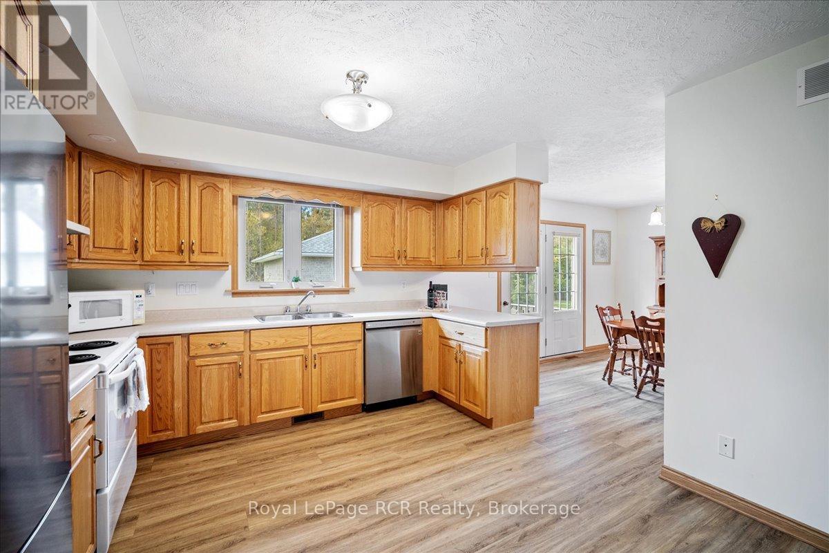 30 PINE TREE DRIVE - 15