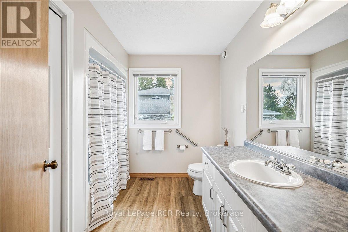 30 PINE TREE DRIVE - 20
