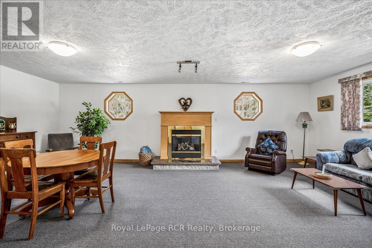30 PINE TREE DRIVE - 22