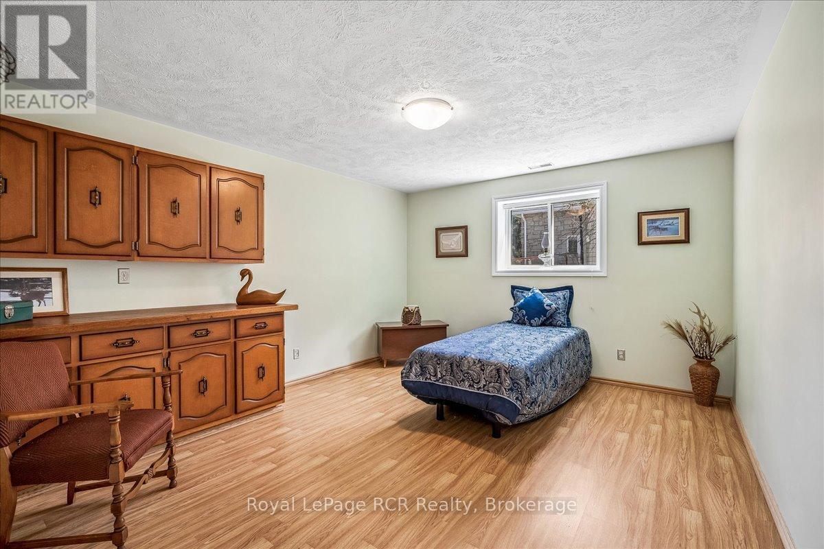 30 PINE TREE DRIVE - 24
