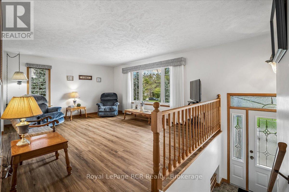 30 PINE TREE DRIVE - 5