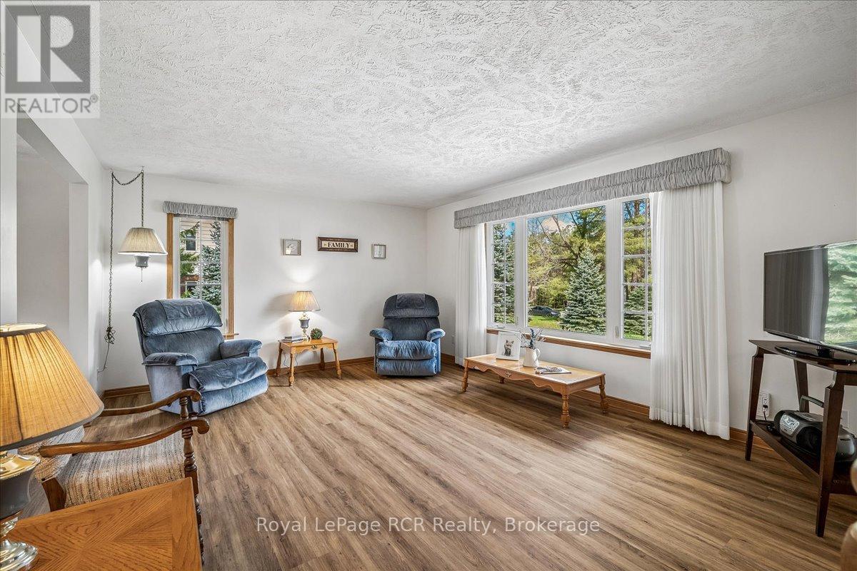 30 PINE TREE DRIVE - 7
