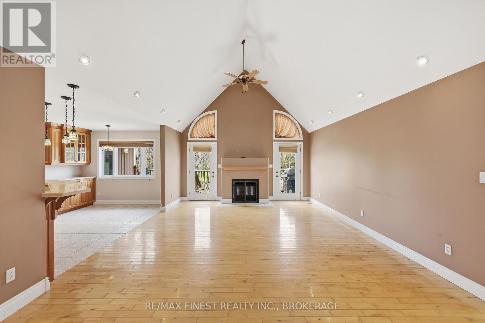 2926 LAKE ROAD - 10