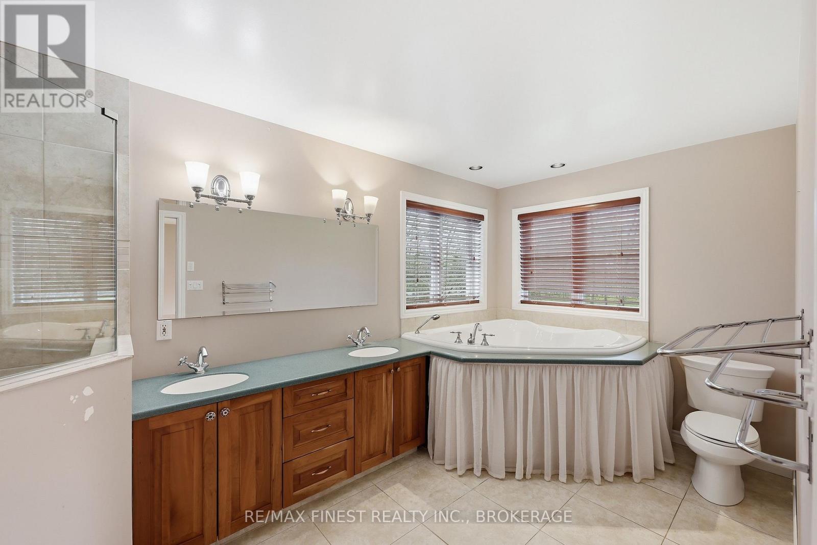 2926 LAKE ROAD - 18