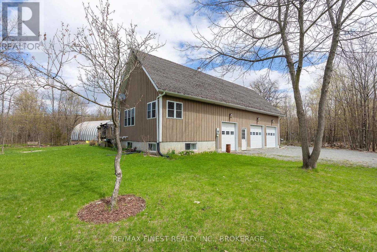 2926 LAKE ROAD - 32