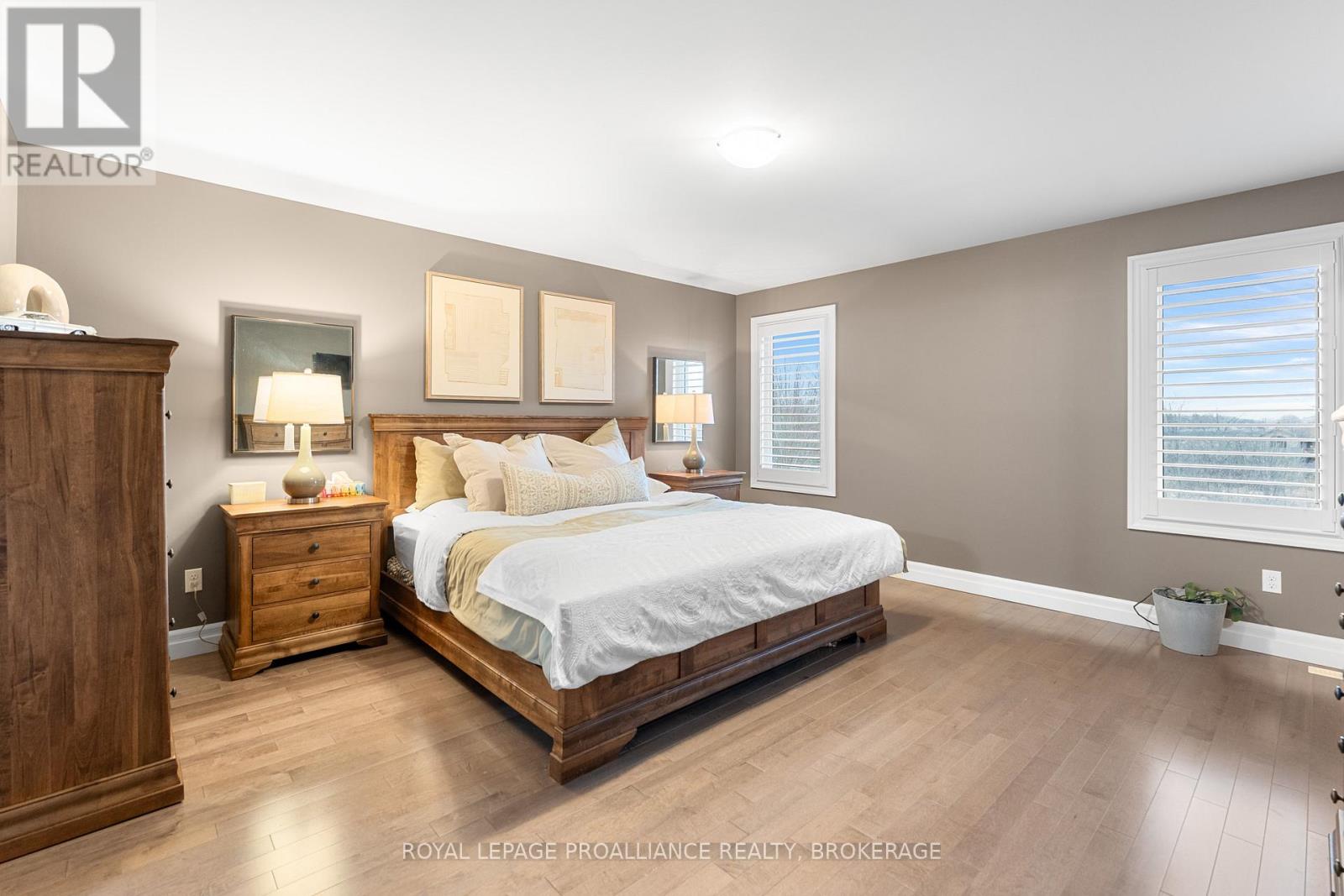 89 HARTWOOD CRESCENT - 15