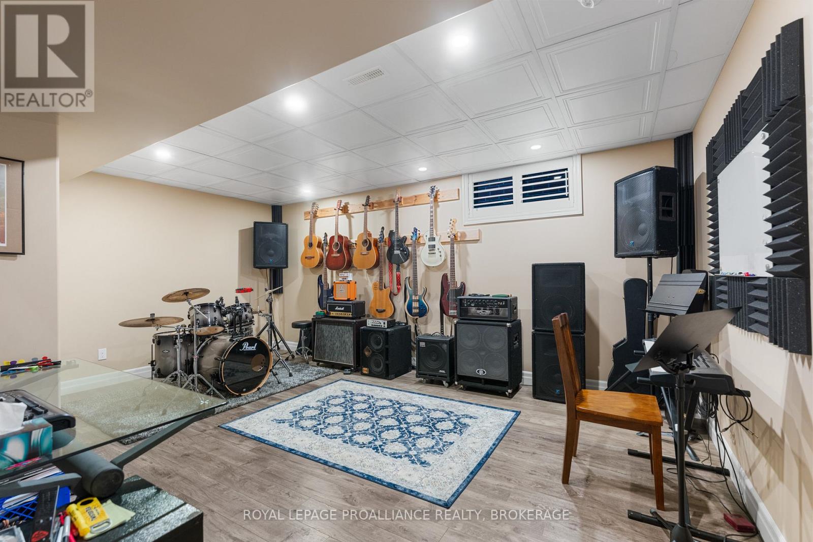89 HARTWOOD CRESCENT - 34