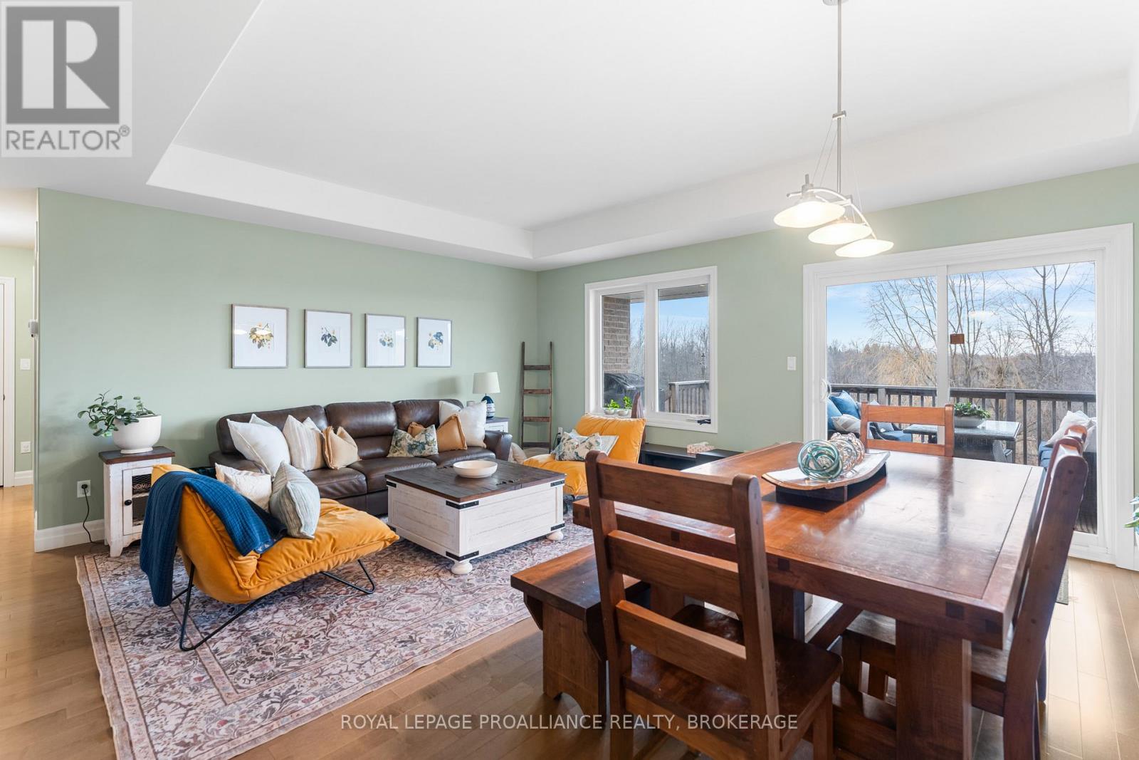 89 HARTWOOD CRESCENT - 9