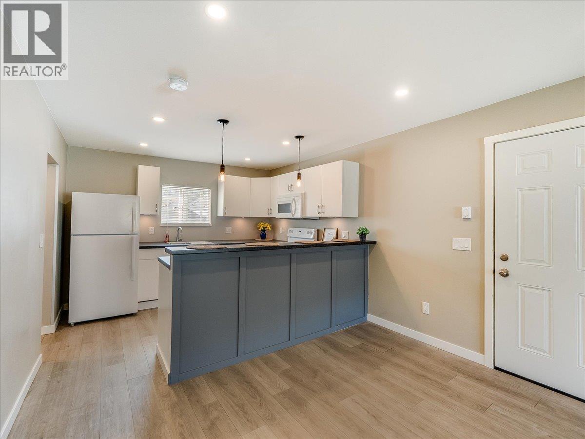1534 Fifth Avenue - Image 3
