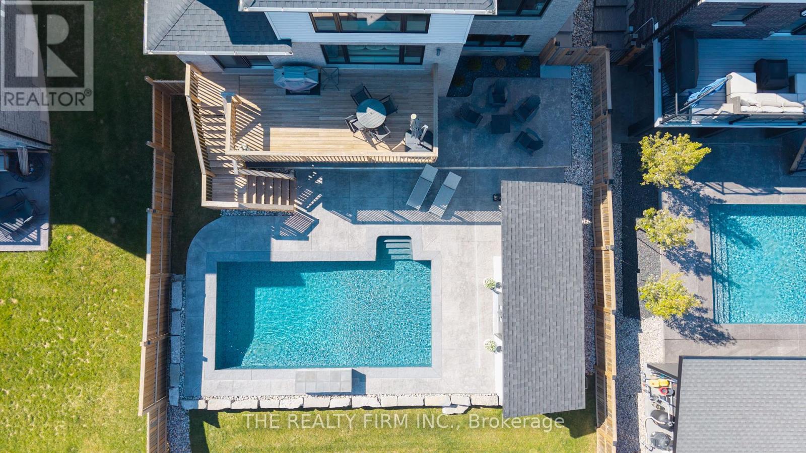 87 DAVENTRY WAY - 44