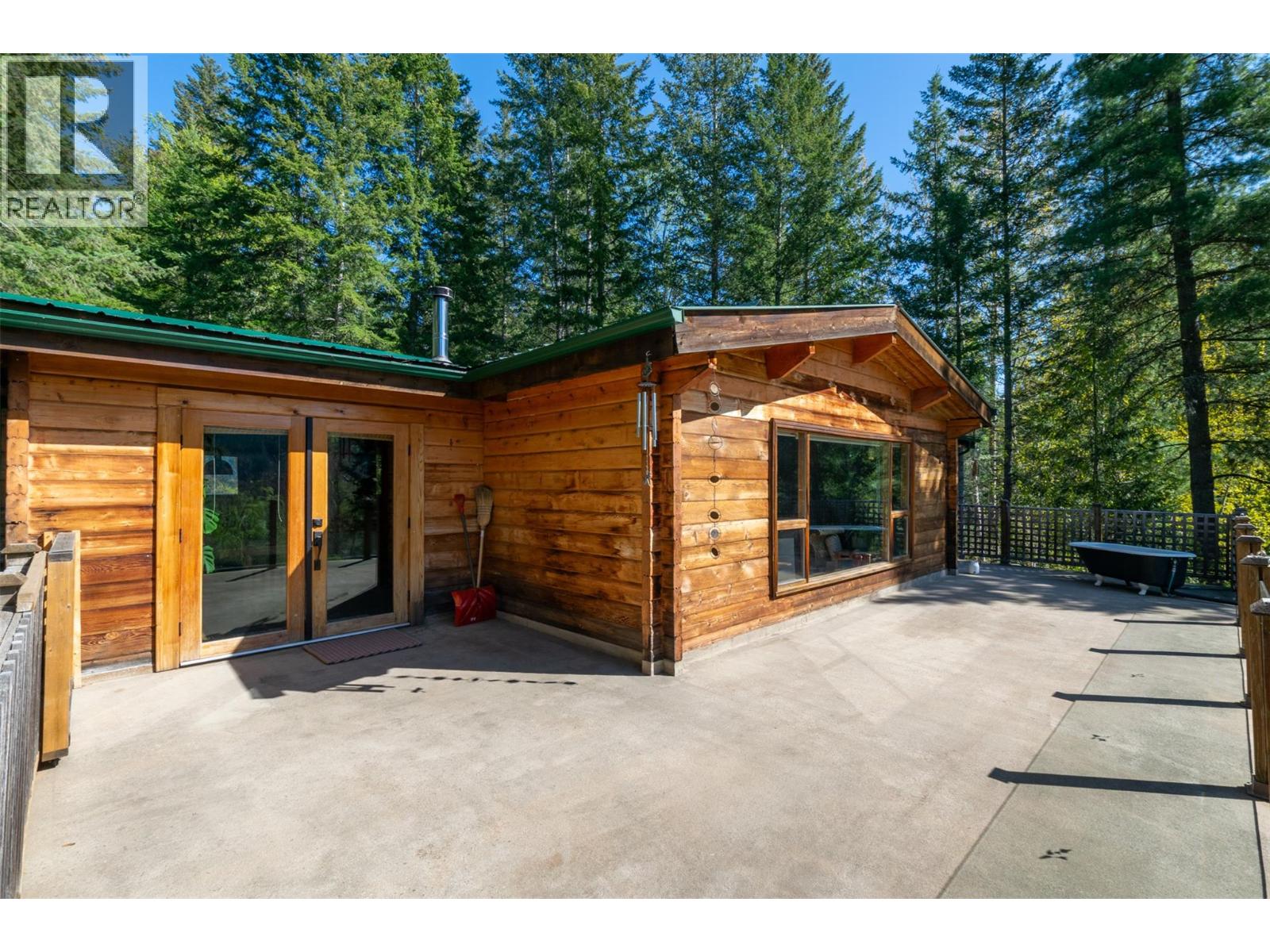 781 Gardom Lake Road - 38