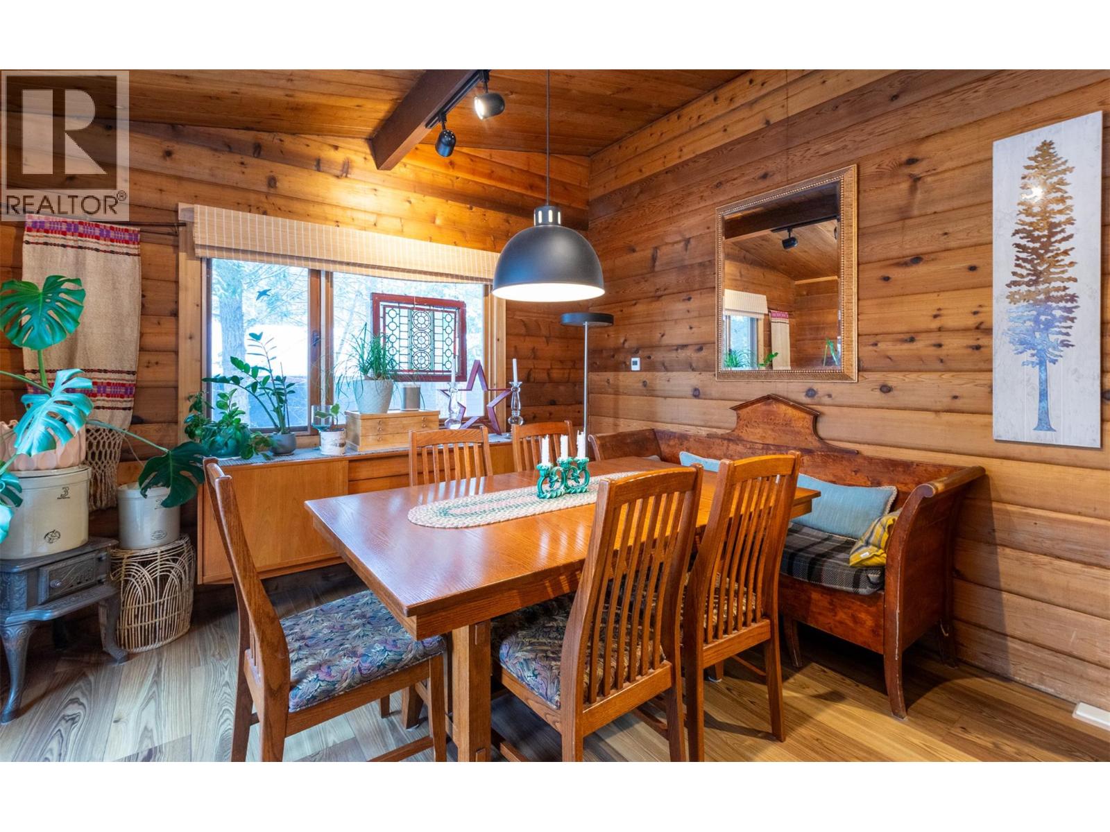781 Gardom Lake Road - 24
