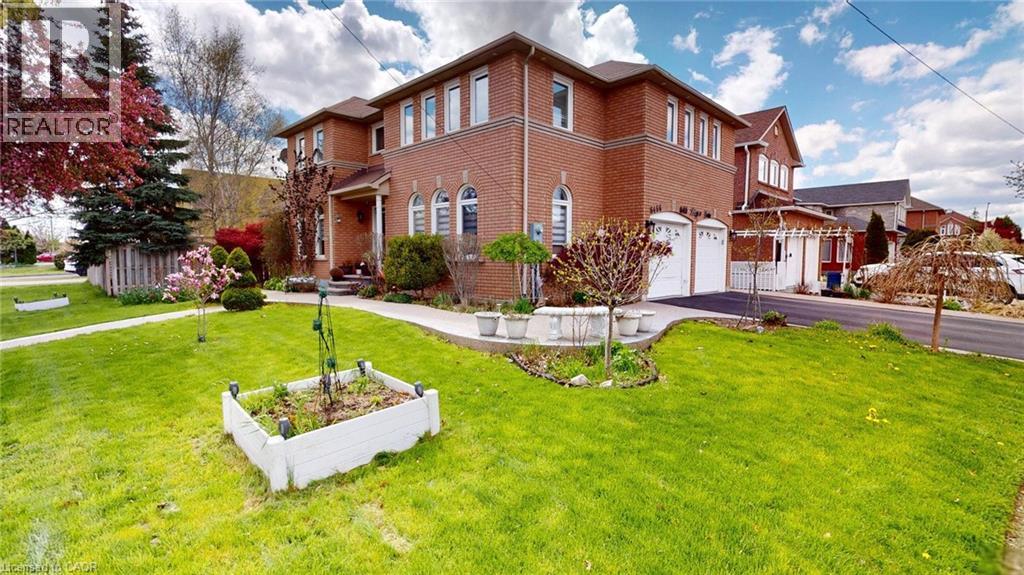 6466 LISGAR Drive - 2