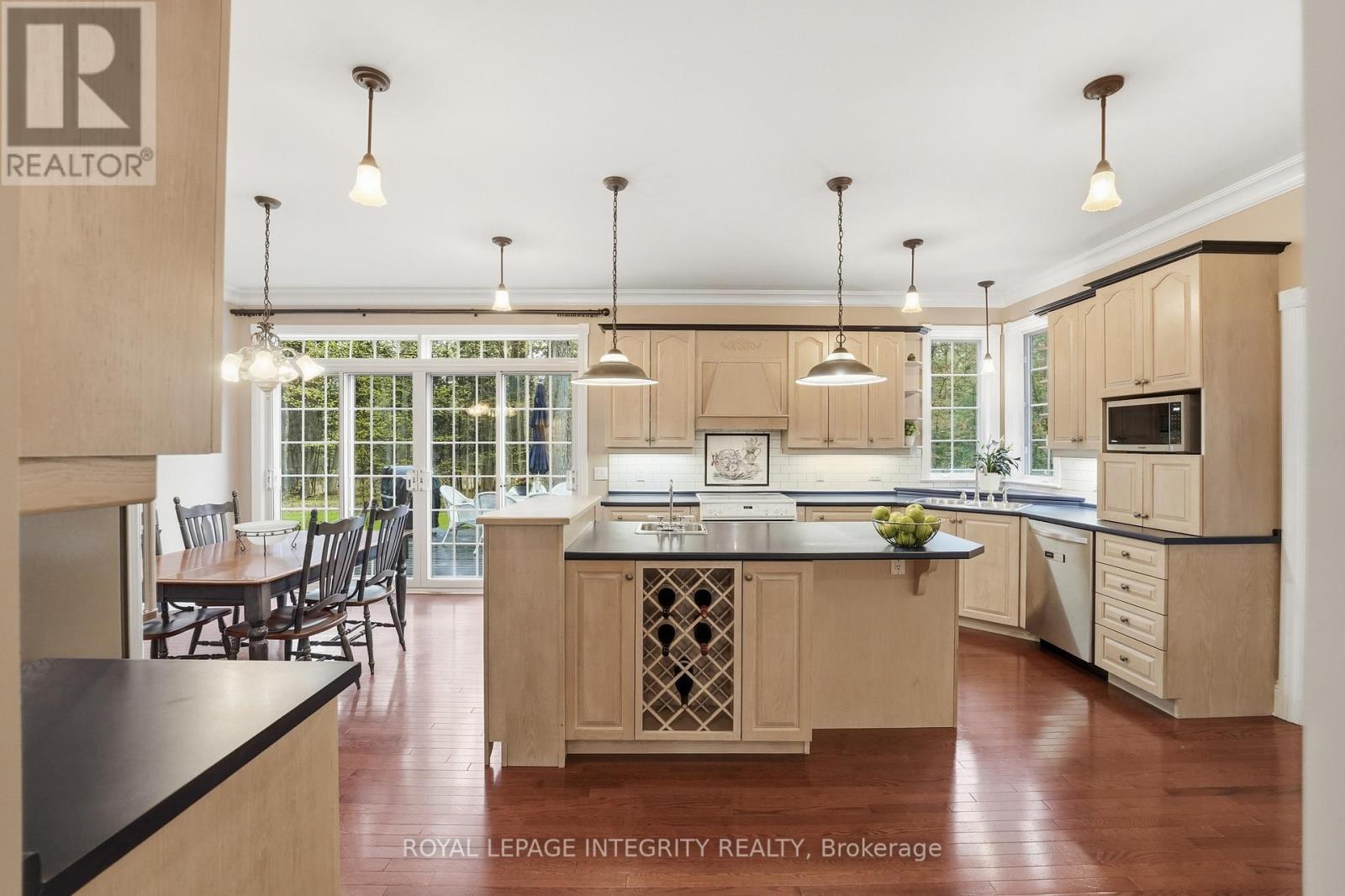 42 MARCHVALE DRIVE - 12