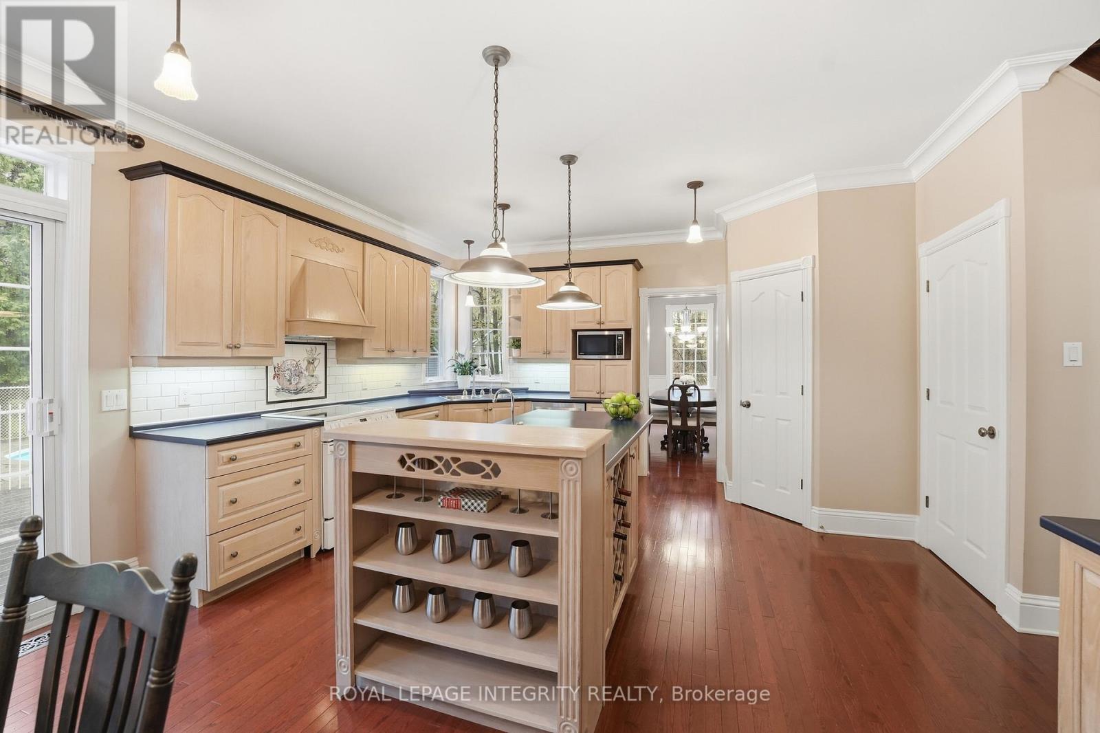 42 MARCHVALE DRIVE - 14