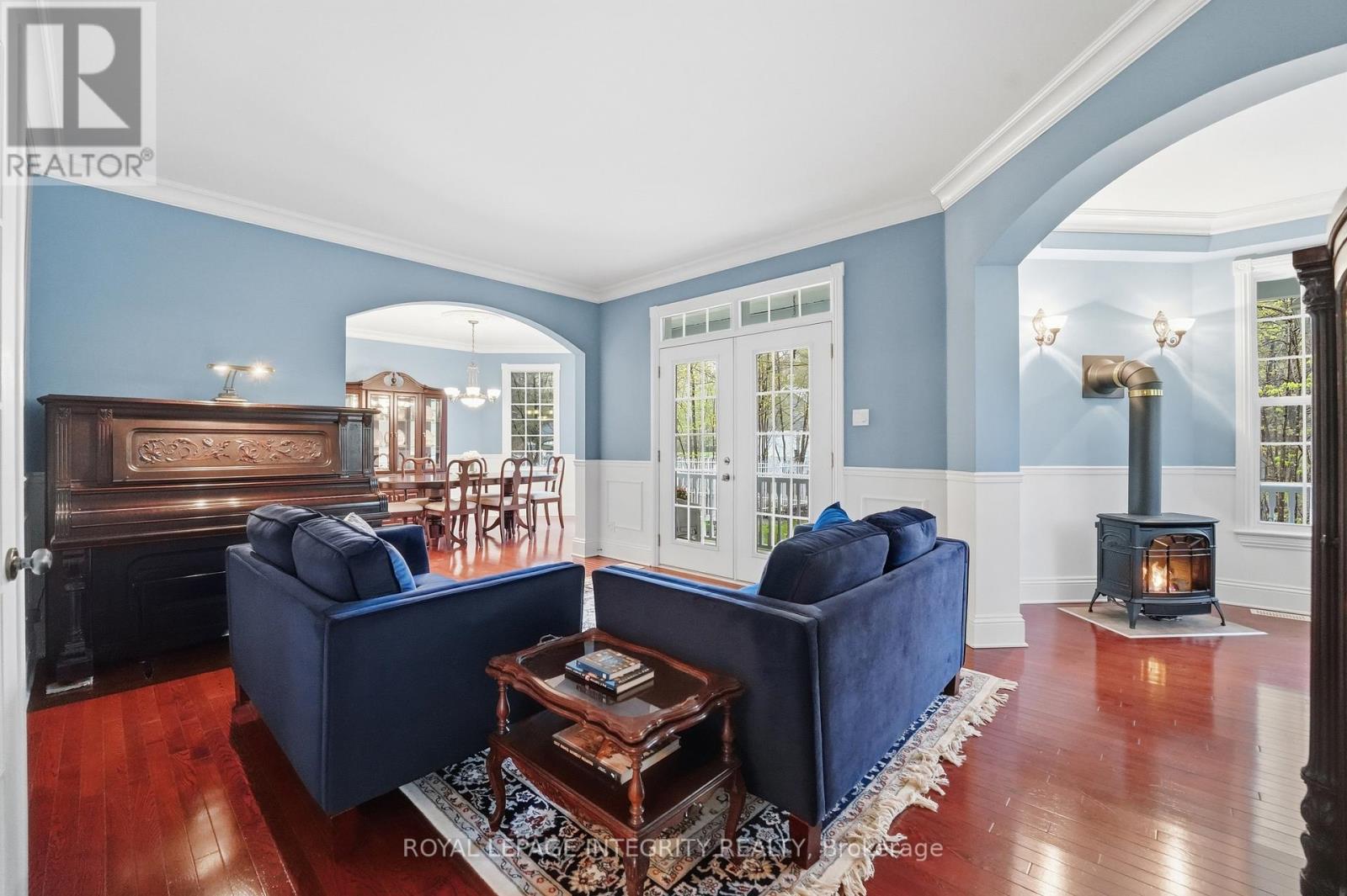 42 MARCHVALE DRIVE - 23