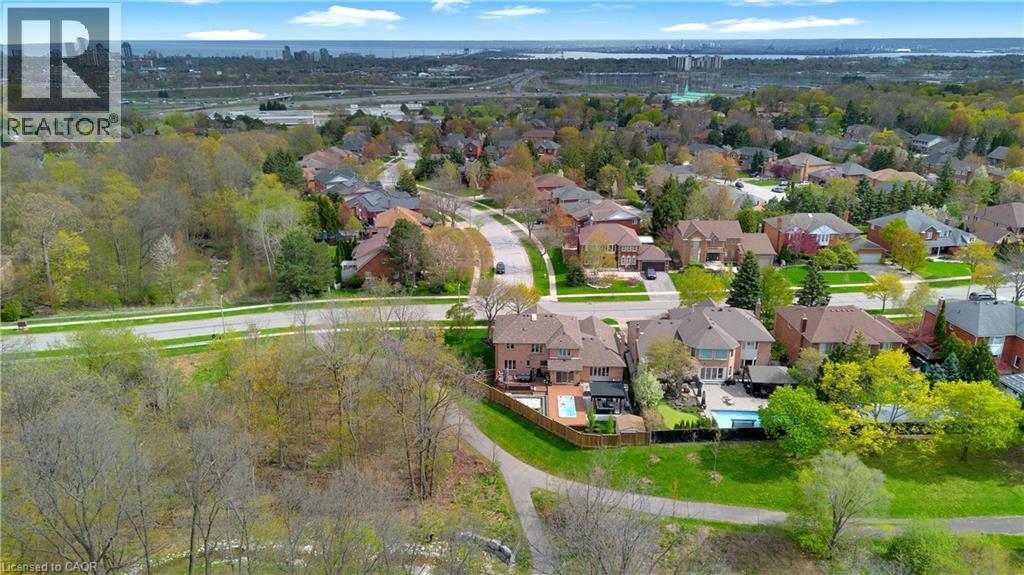 1398 WINTERBERRY Drive - 44