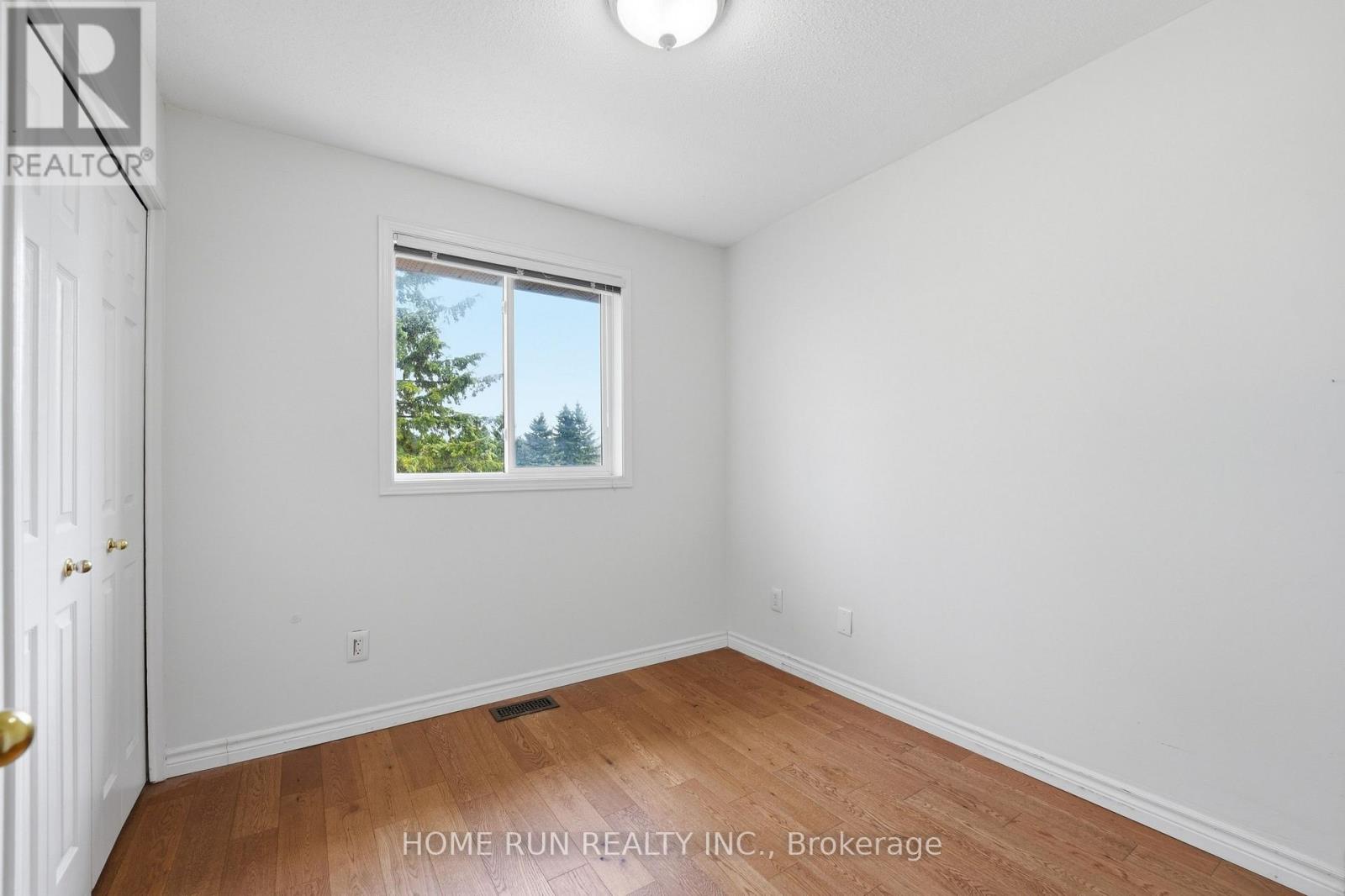 26 HIGHMONT COURT - 23