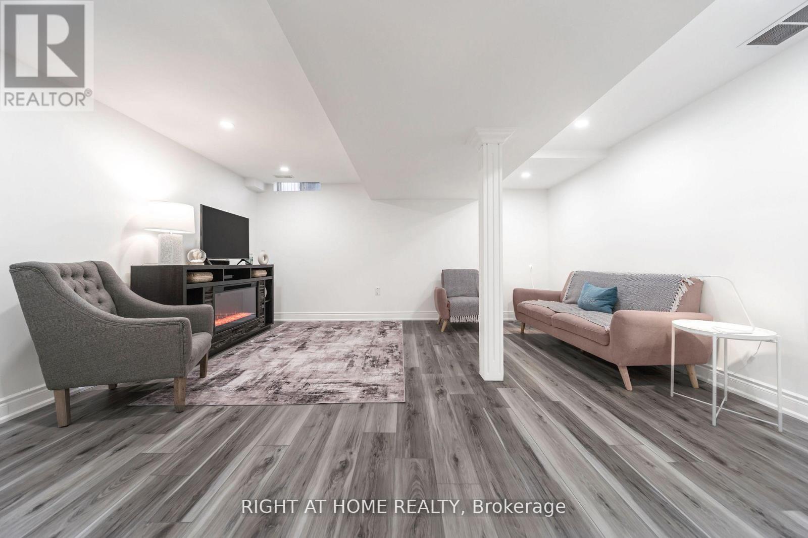 12 LACE FERNWAY WAY W - 20