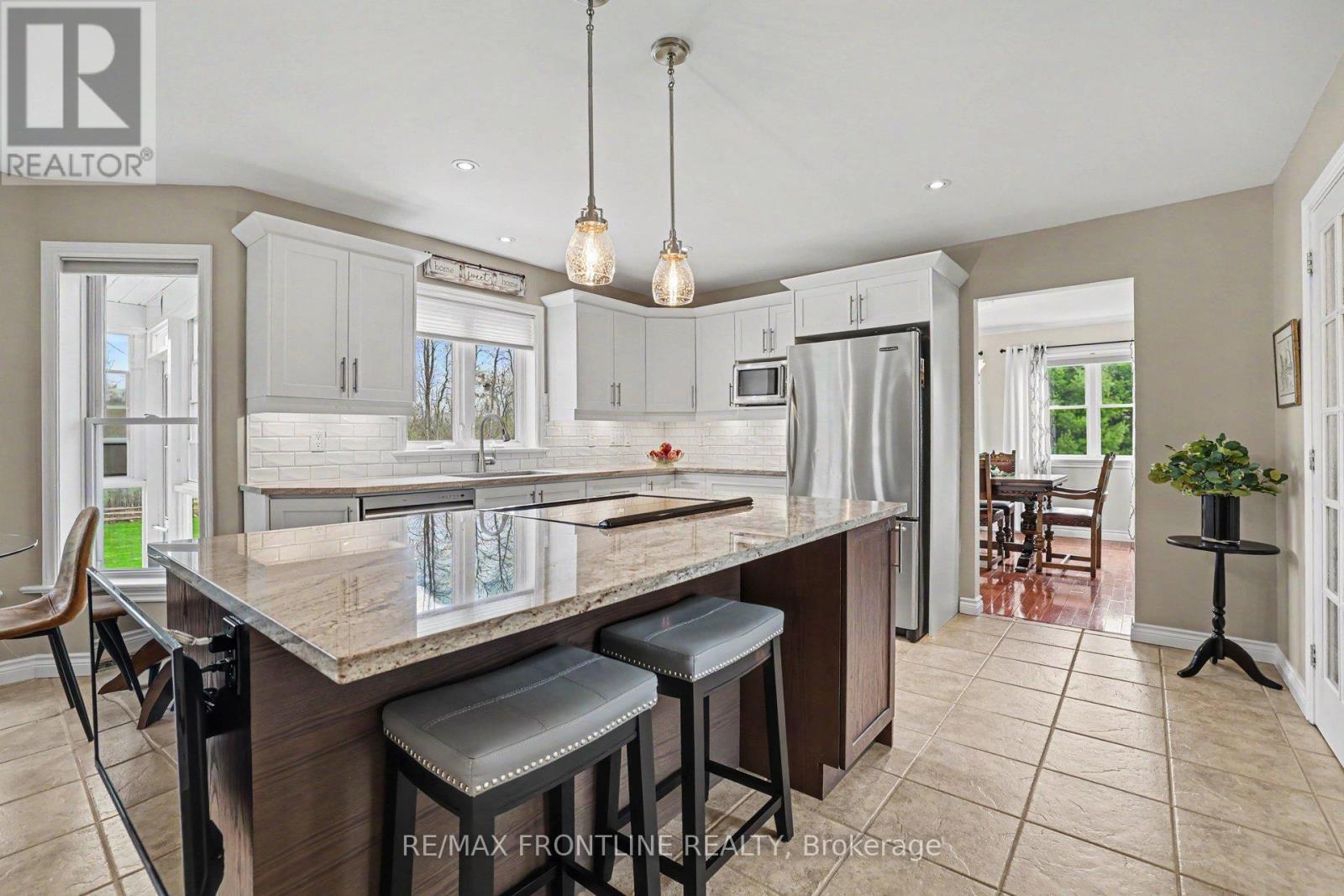 146 ORCHARD CRESCENT - 12
