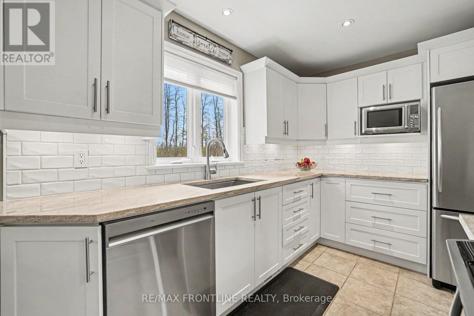 146 ORCHARD CRESCENT - 14