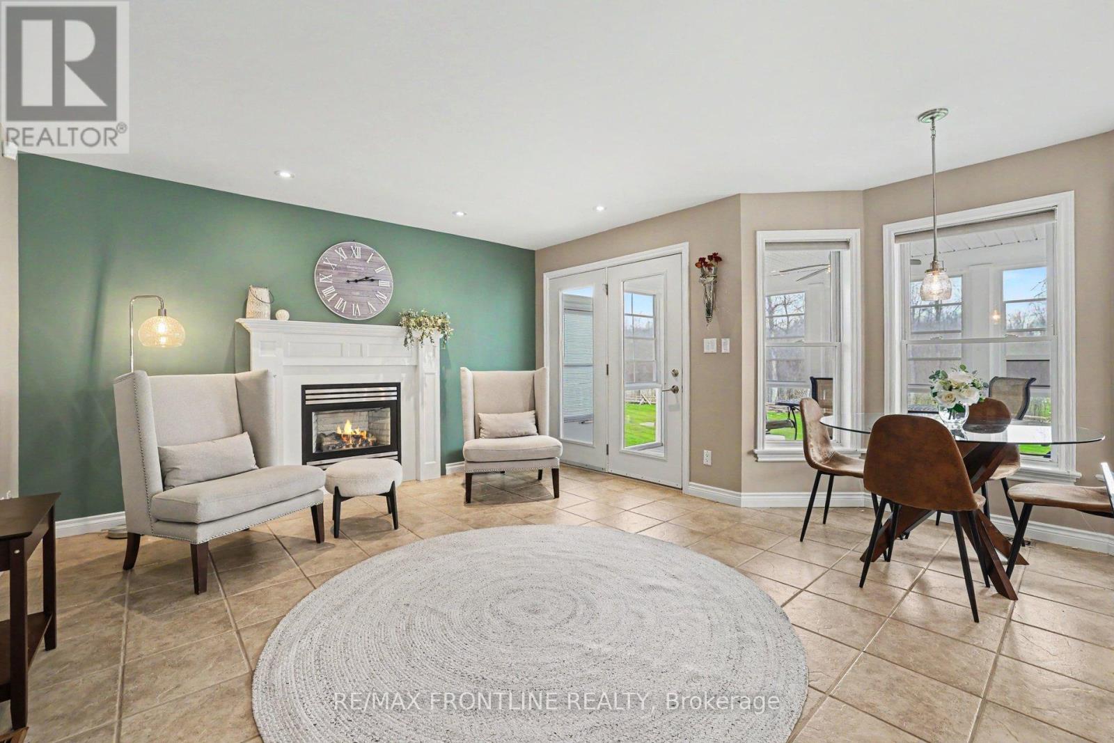 146 ORCHARD CRESCENT - 19