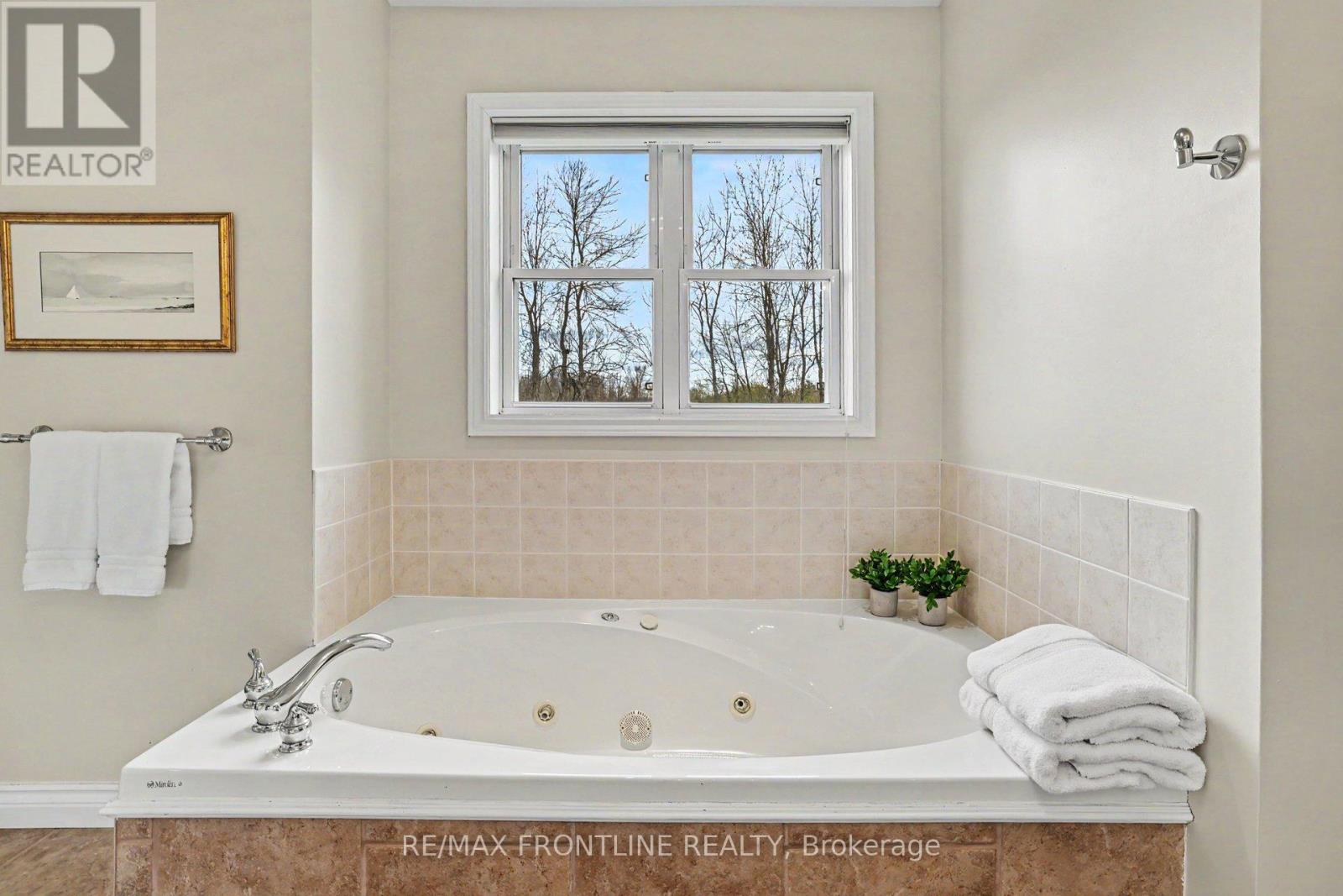 146 ORCHARD CRESCENT - 35