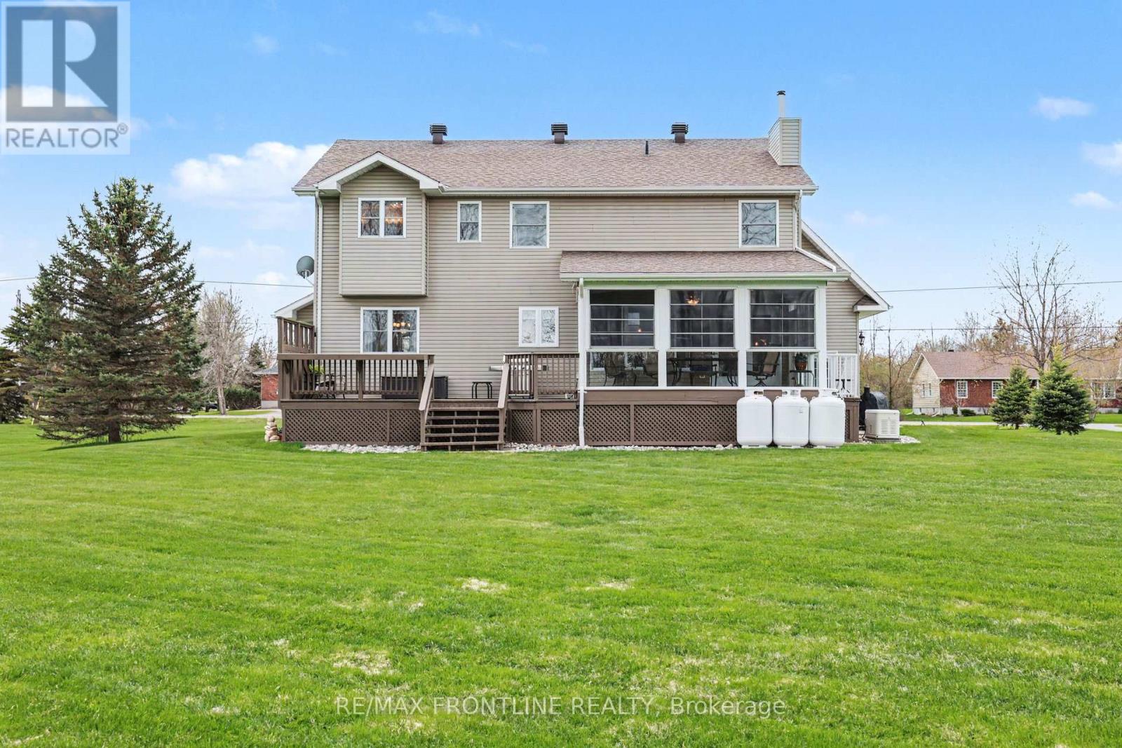146 ORCHARD CRESCENT - 41
