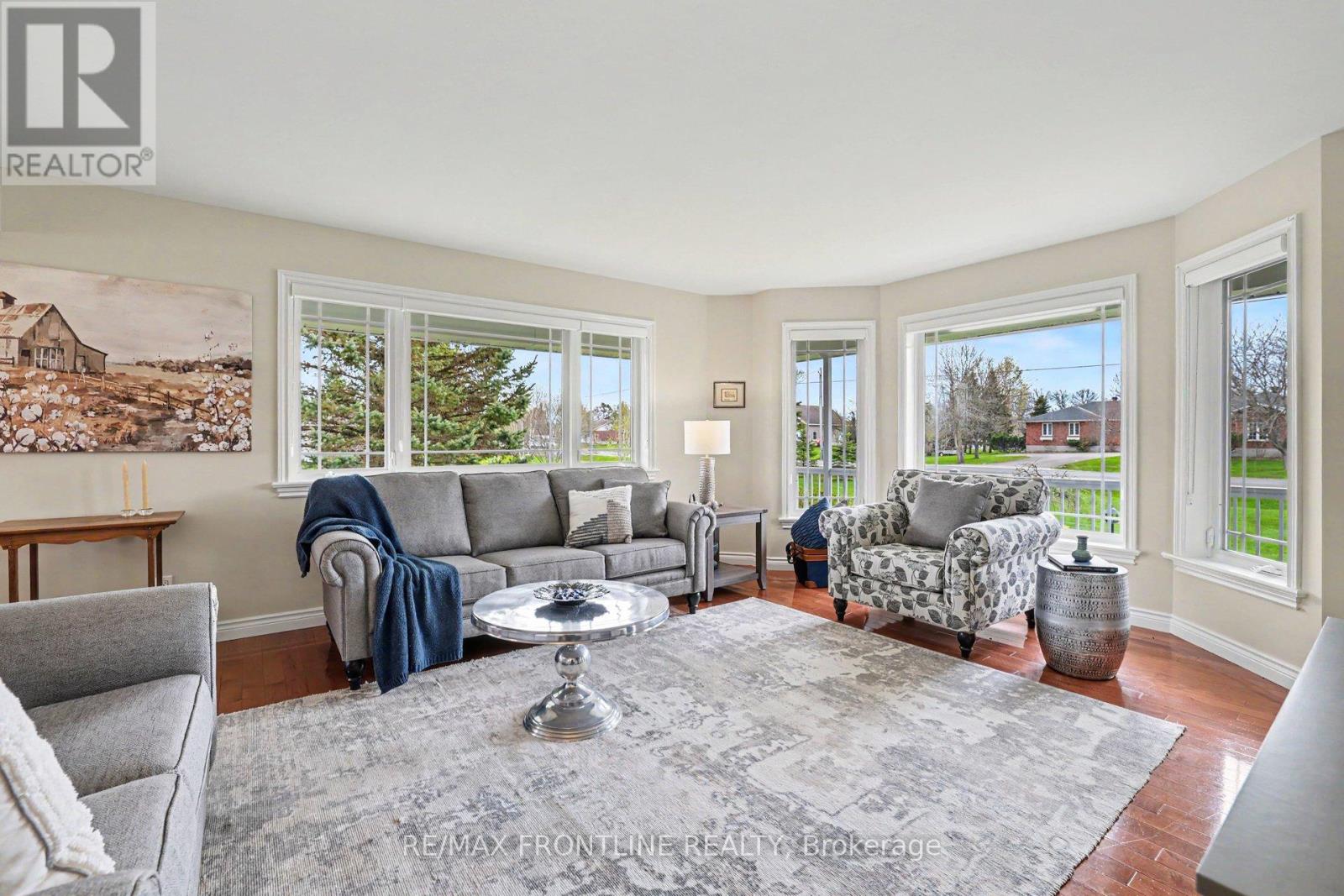 146 ORCHARD CRESCENT - 8